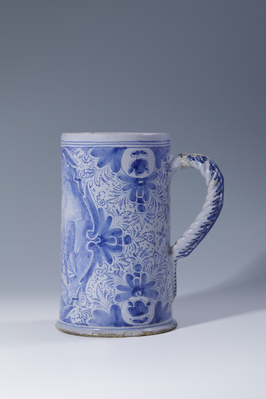 43412
<br/>
Walzenkrug
<br/>
<em>Kordenbusch Werkstatt</em>