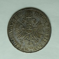 69104
<br/>
Taler von 1590 aus der Zeit von Fürstbischof Julius Echter von Mespelbrunn (1573-1617)
<br/>
<em>Mespelbrunn, Julius Echter von</em>