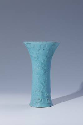 A. 24639
<br/>
Flötenvase
<br/>
<em>Fayencemanufaktur Ansbach</em>