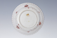 A. 8569
<br/>
Schüssel aus der "Grünen Familie"
<br/>
<em>Fayencemanufaktur Ansbach</em>