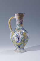 S. 8431
<br/>
Enghalskanne
<br/>
<em>Fayencemanufaktur Nürnberg</em>